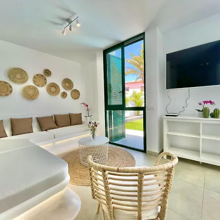 Taucho - Private, Heatable Pool, Bbq, 4 Bedrooms -