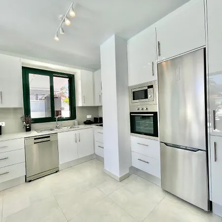 Taucho - Private, Heatable Pool, Bbq, 4 Bedrooms - *